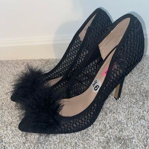 Betsey Johnson Black Feather heels Size 9.5 (Worn Once)